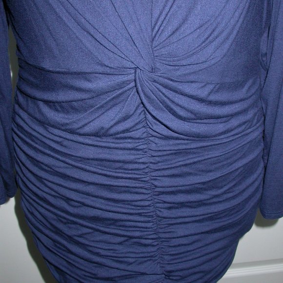 Navy Blue Rauched Deep V-neck Tunic - Picture 4 of 6